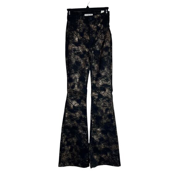 Free People We The Free Jayde Metallic Printed Flare Jeans In Black Tie Size 25 - Picture 4 of 10